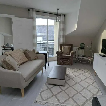Spacious & Stylish Upgraded 1bd Marina Appartamento Malahide
